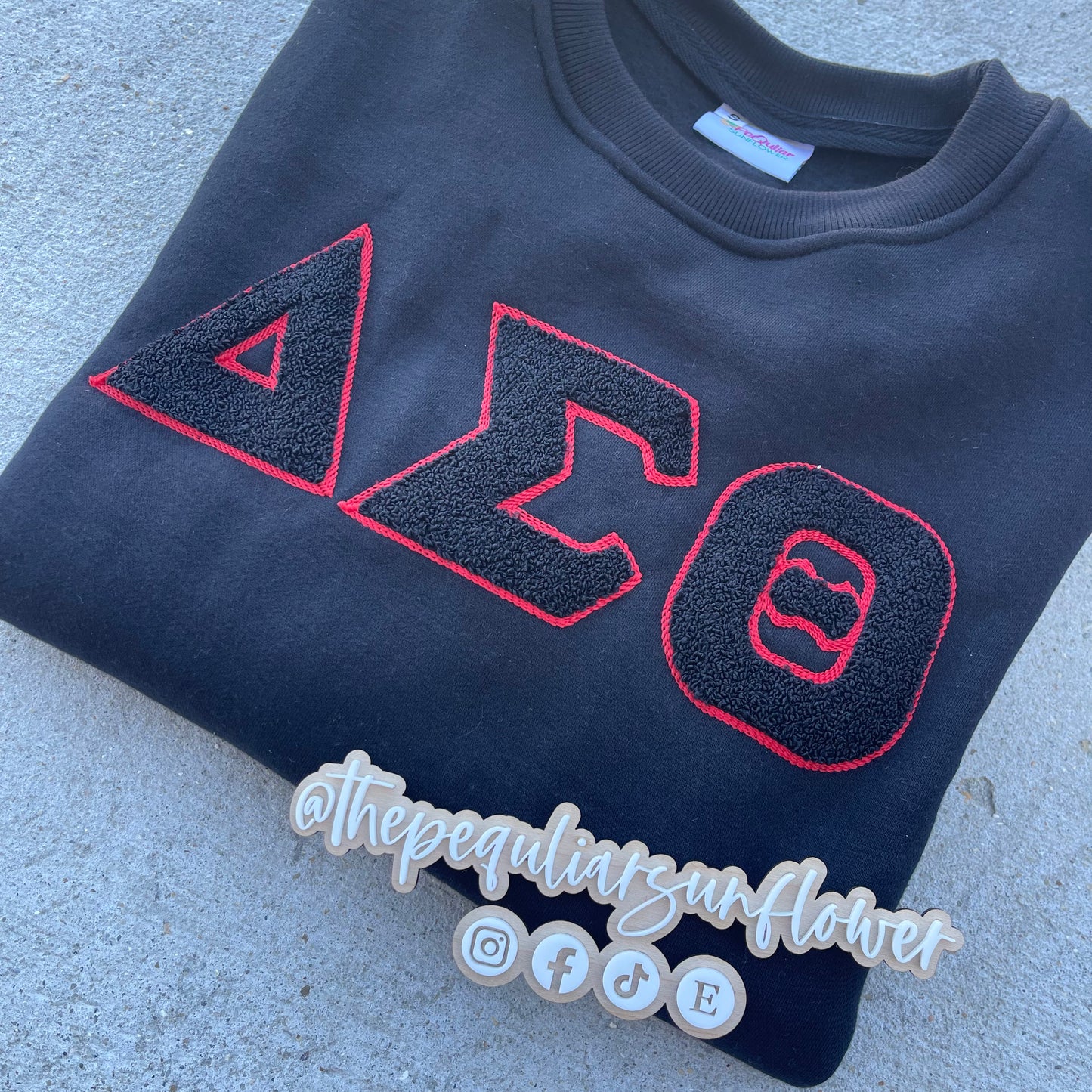 black DST sweatshirt