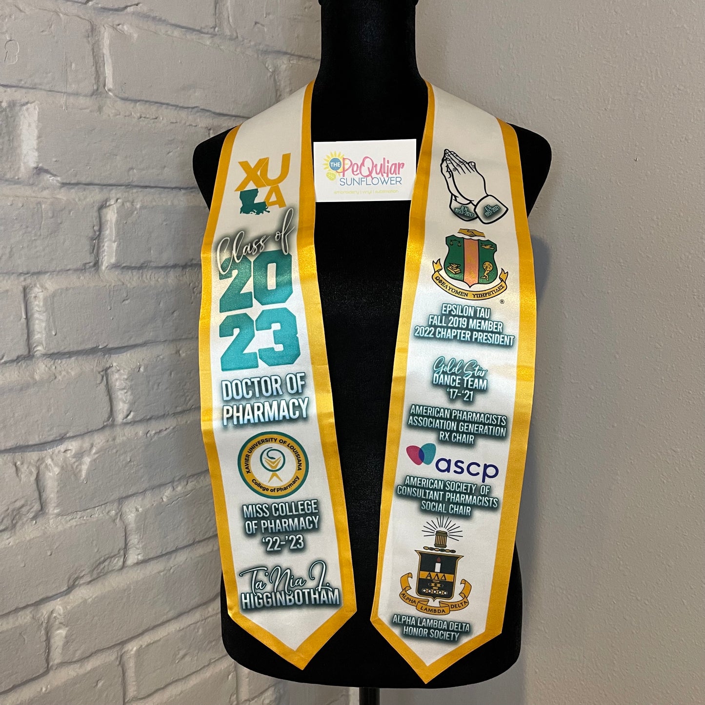 graduation stole with trim