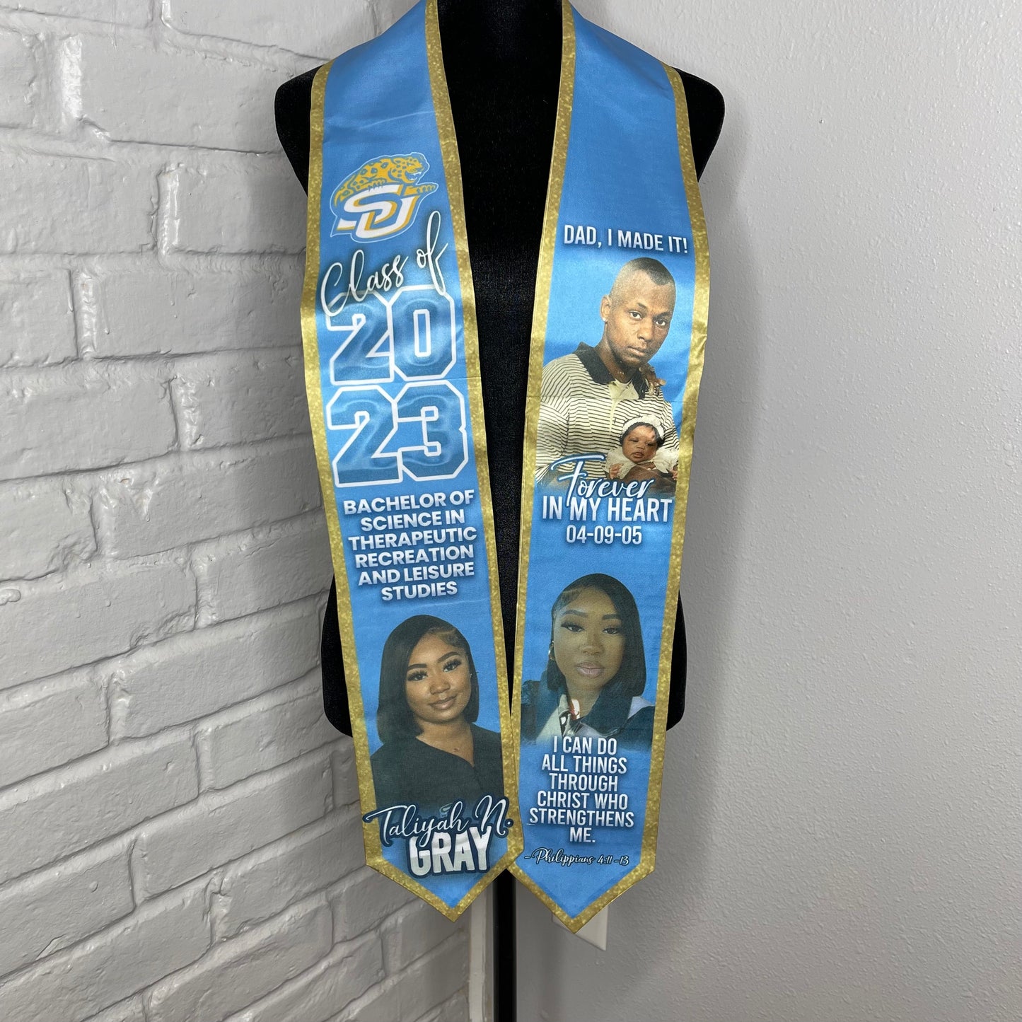 graduation stole with trim
